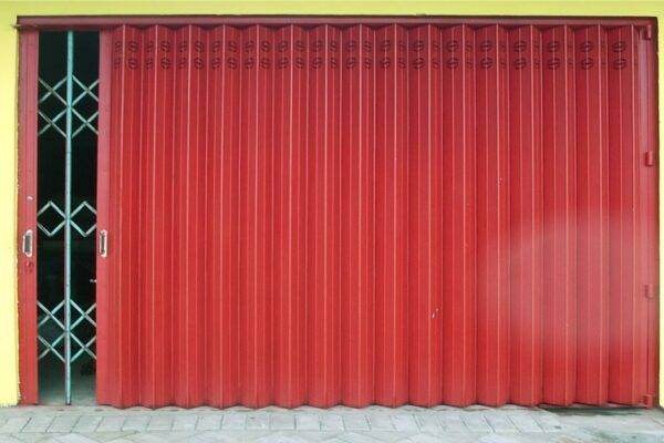 folding gate (2) folding gate (2)